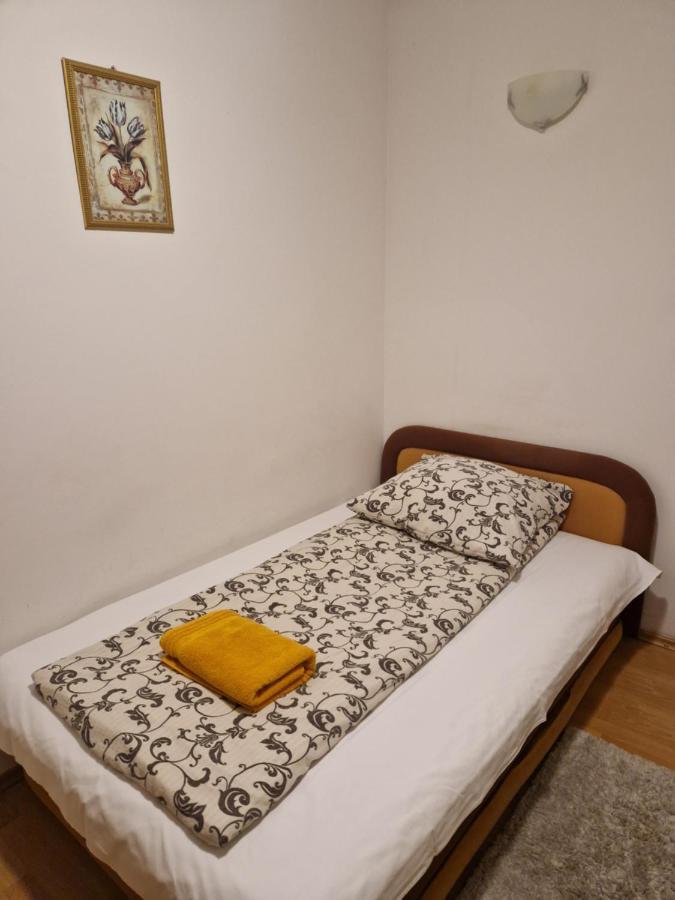 Zajazd Lesny Tuszyn Bagian luar foto