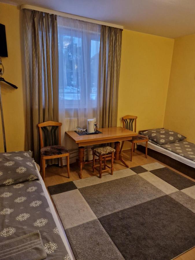Zajazd Lesny Tuszyn Bagian luar foto
