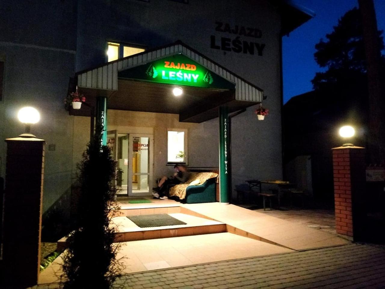 Zajazd Lesny Tuszyn Bagian luar foto
